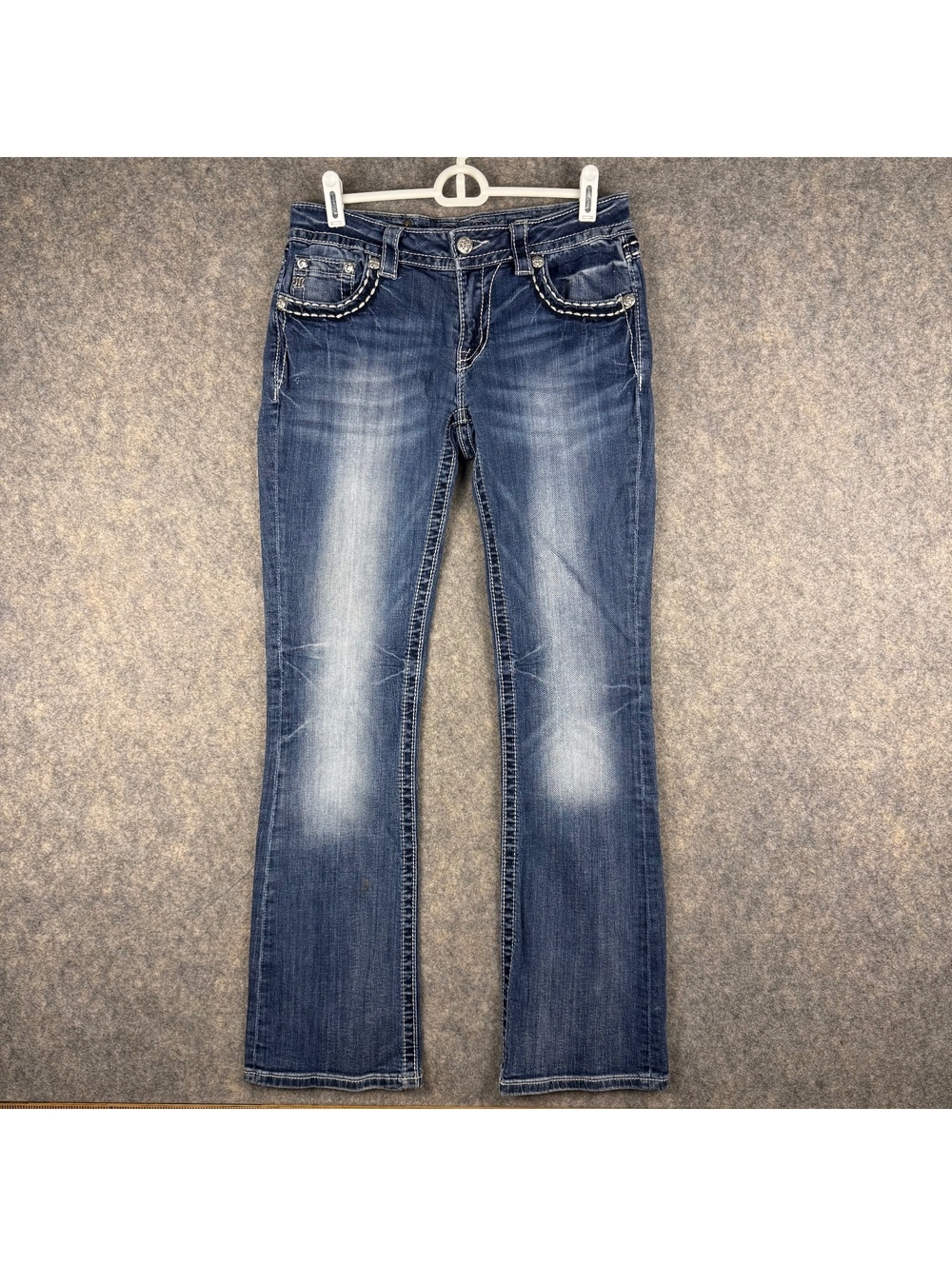 Miss Me Signature Bootcut Medium Wash Blue Denim Jeans Embellished 30 x 32 477